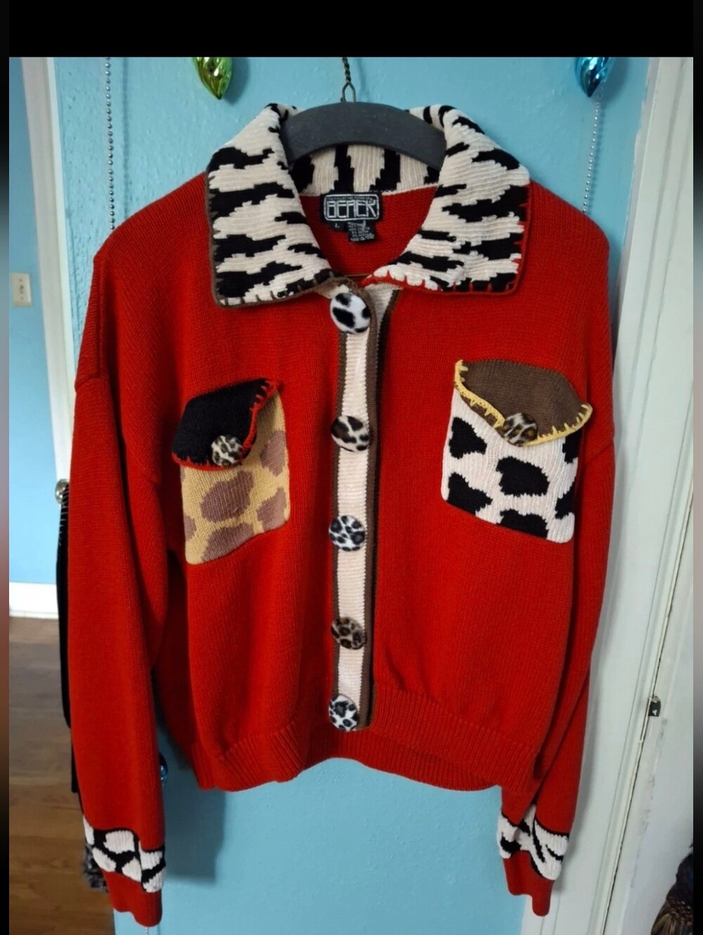 BEREK PATCHWORK RED SWEATER WM LARGE ANIMAL PRINT EMBELLISHED CARDIGAN JACKET